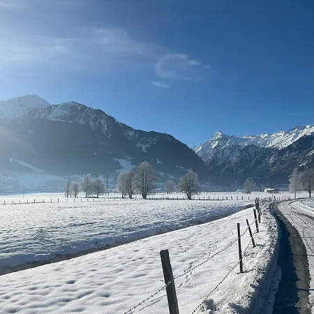 Nr 2 Haus Voglreiter Апартаменты *